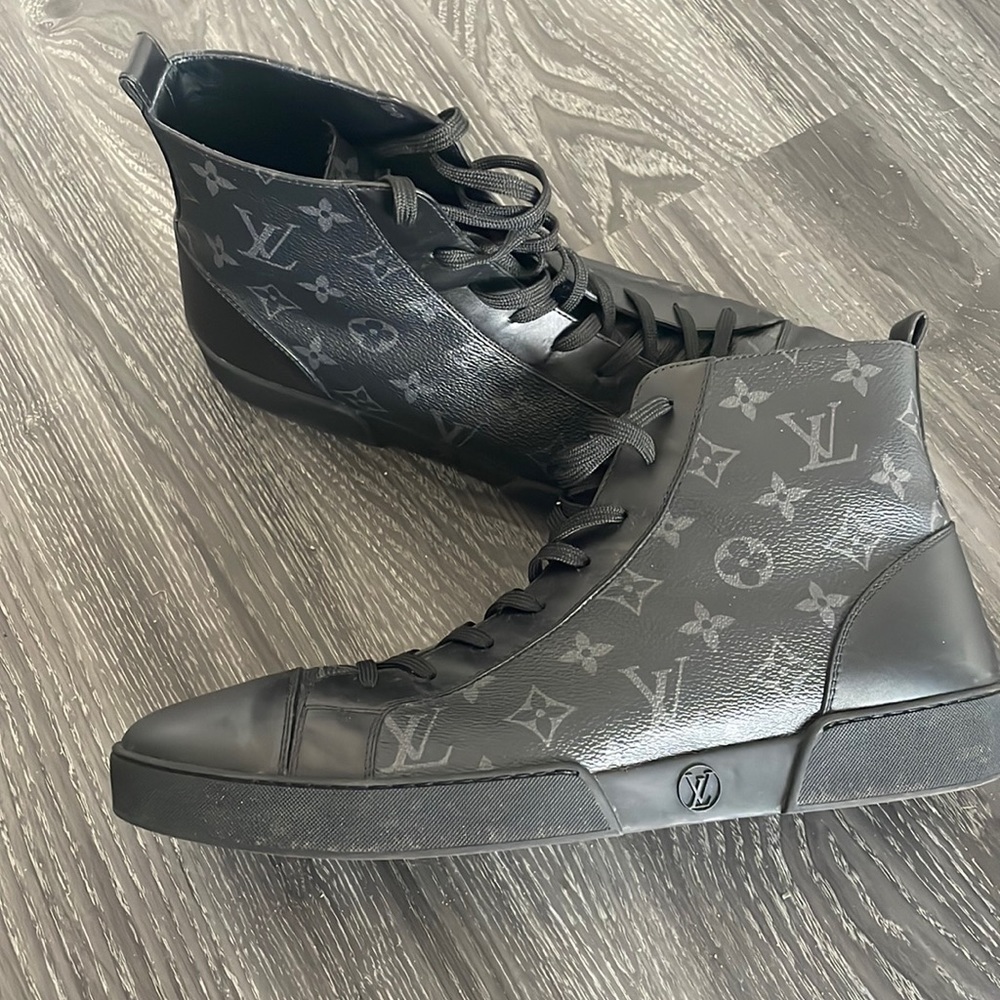 Mens Louis Vitton size 9.5 shoe